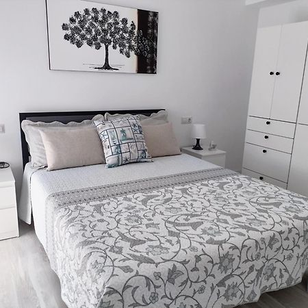 Playa de Gandia Mare De Deu, Vivienda Vacacional Para Familias Y Mayores De 25 Anos En El Grao De Gandia-Playa מראה חיצוני תמונה