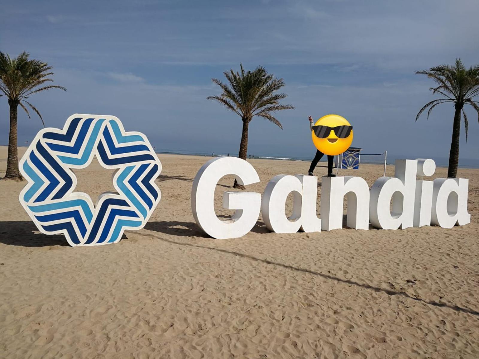Playa de Gandia Mare De Deu, Vivienda Vacacional Para Familias Y Mayores De 25 Anos En El Grao De Gandia-Playa מראה חיצוני תמונה