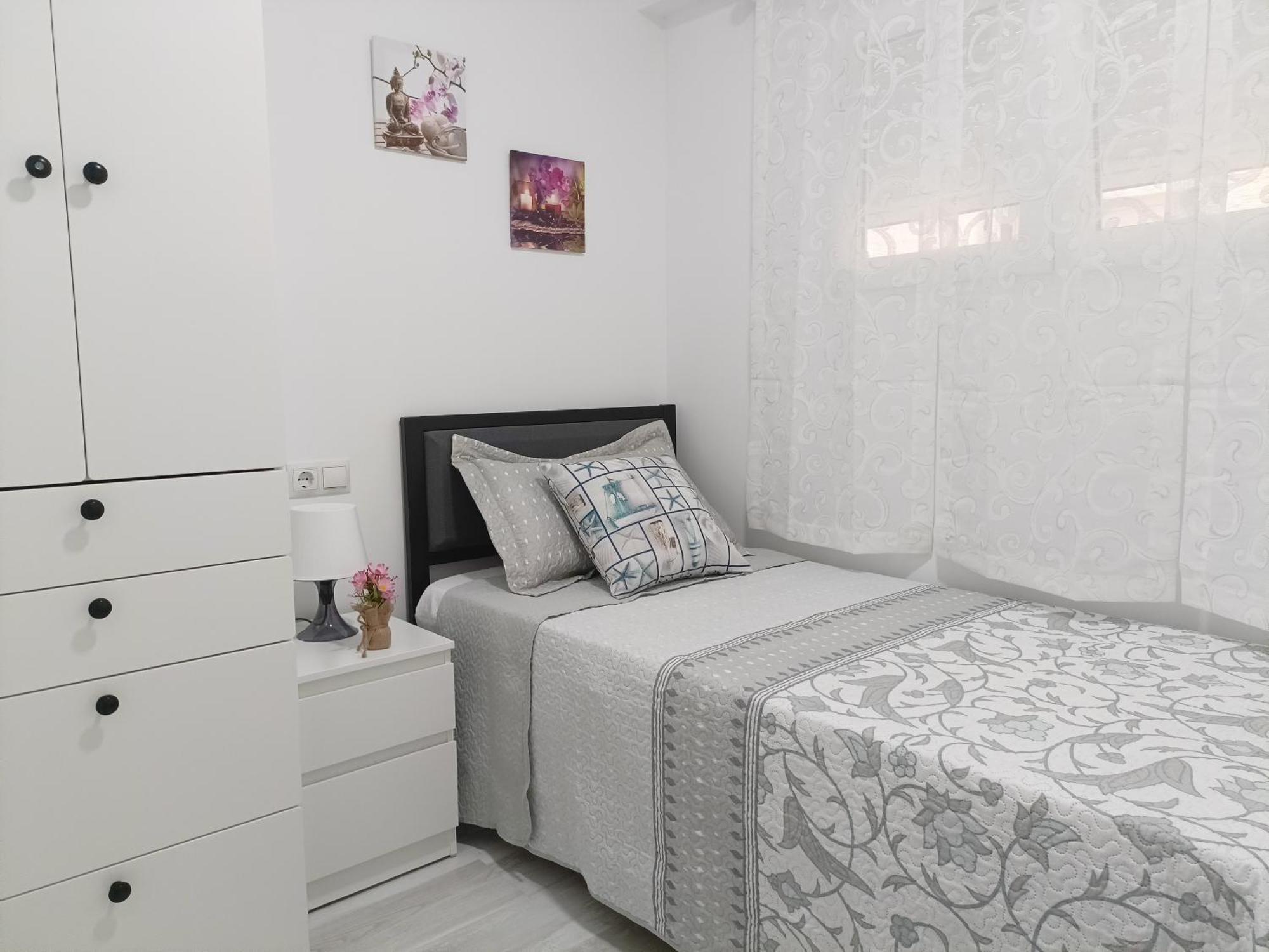 Playa de Gandia Mare De Deu, Vivienda Vacacional Para Familias Y Mayores De 25 Anos En El Grao De Gandia-Playa מראה חיצוני תמונה