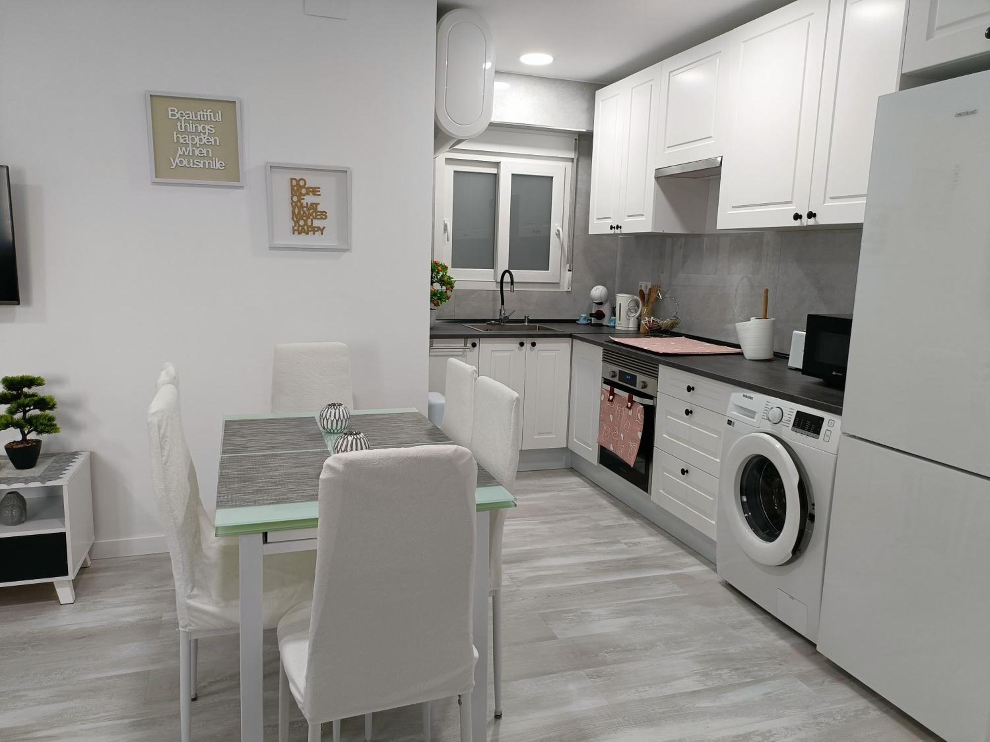 Playa de Gandia Mare De Deu, Vivienda Vacacional Para Familias Y Mayores De 25 Anos En El Grao De Gandia-Playa מראה חיצוני תמונה