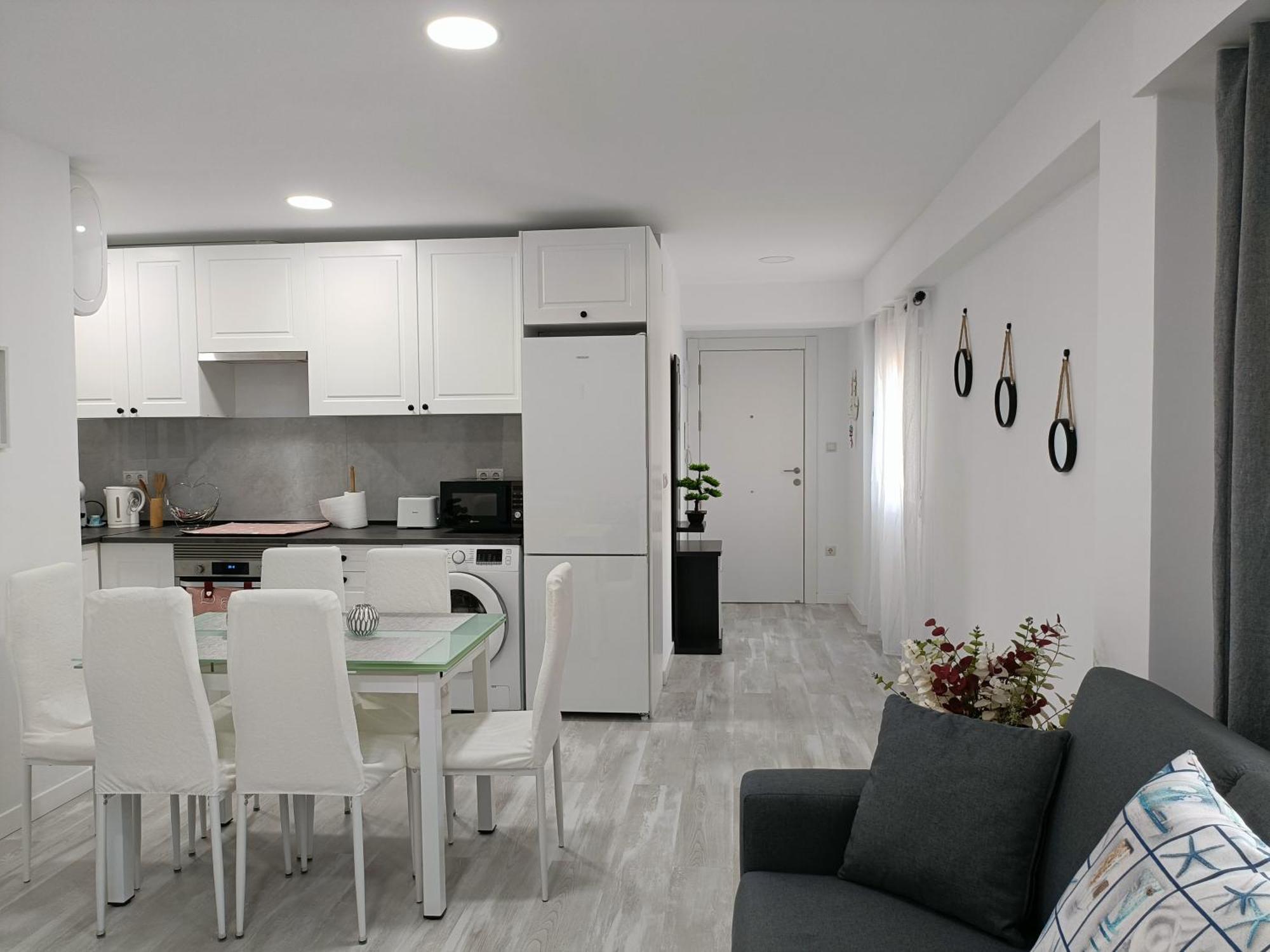 Playa de Gandia Mare De Deu, Vivienda Vacacional Para Familias Y Mayores De 25 Anos En El Grao De Gandia-Playa מראה חיצוני תמונה
